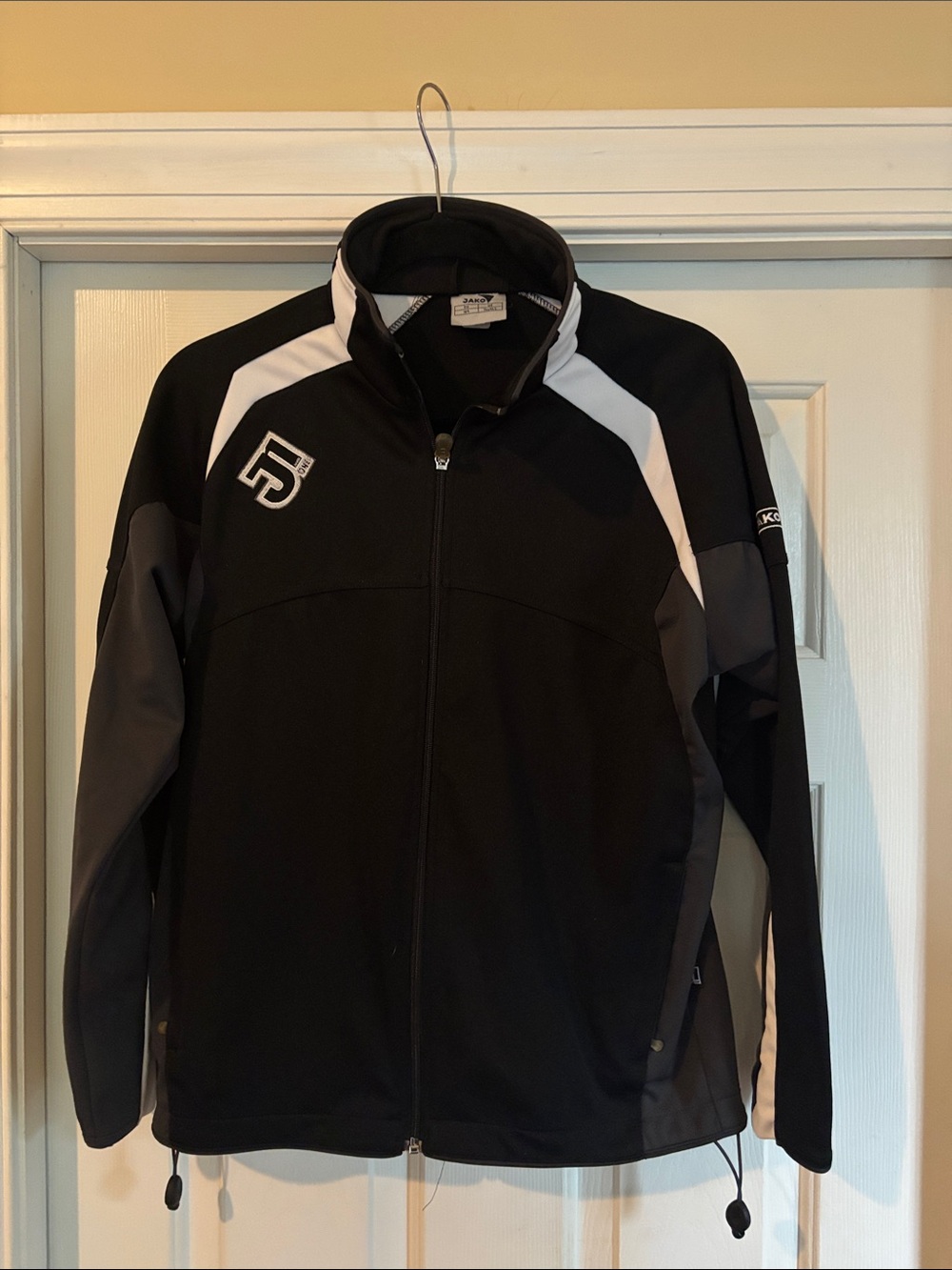 Jako One J1 Black & White Vintage Soccer Warm up Jacket Youth L